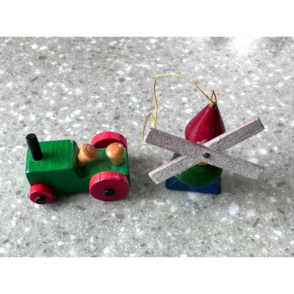Wooden Germany Miniature Village Trees Barns Houses Animals Tractors Fencing VTG - Picture 5 of 16